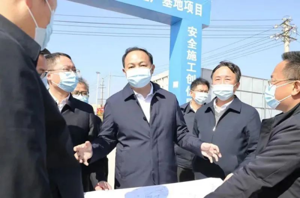 長沙市委副書記、市長鄭建新春節開工調研中偉股份全球研發基地